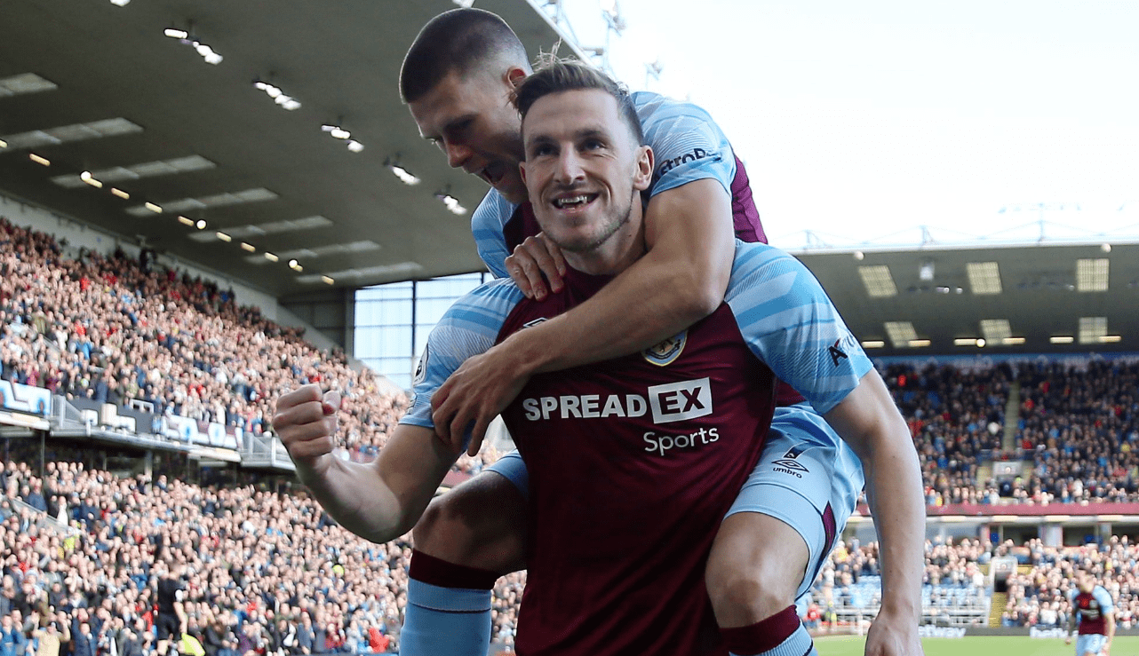 塞维利亚力克韩国，恩昆库制霸全场