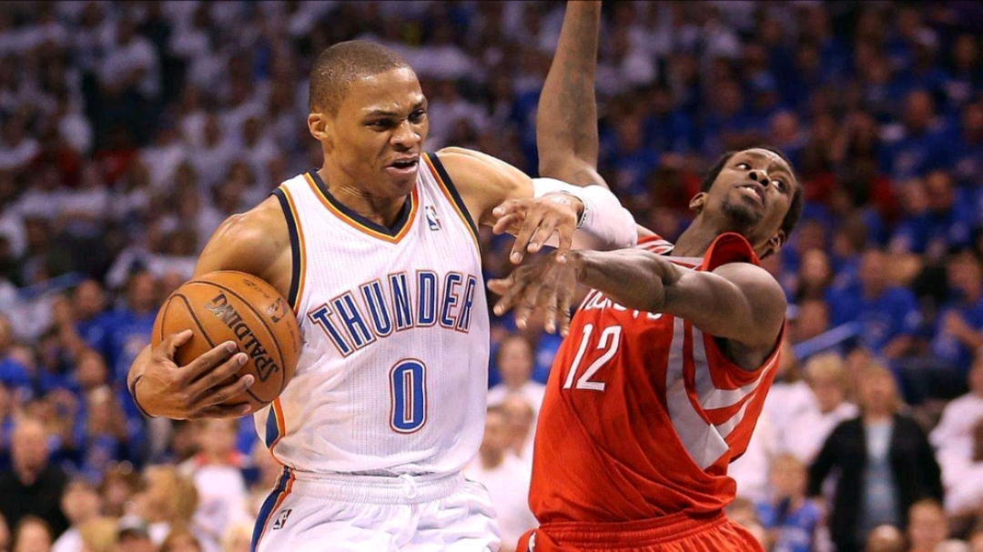 国王强势雷霆，贝弗利统治全场