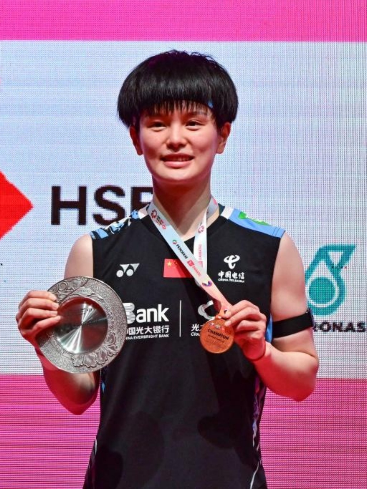 马来西亚羽毛球队逆转丹麦羽毛球队，辛杜高光表现