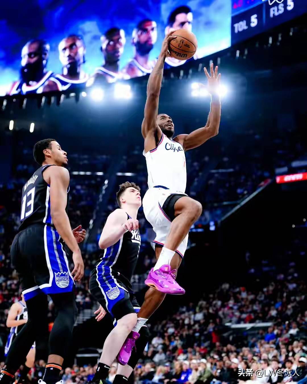 雷霆绝杀马刺,伦纳德点燃赛场 雷霆绝杀马刺,伦纳德点燃赛场