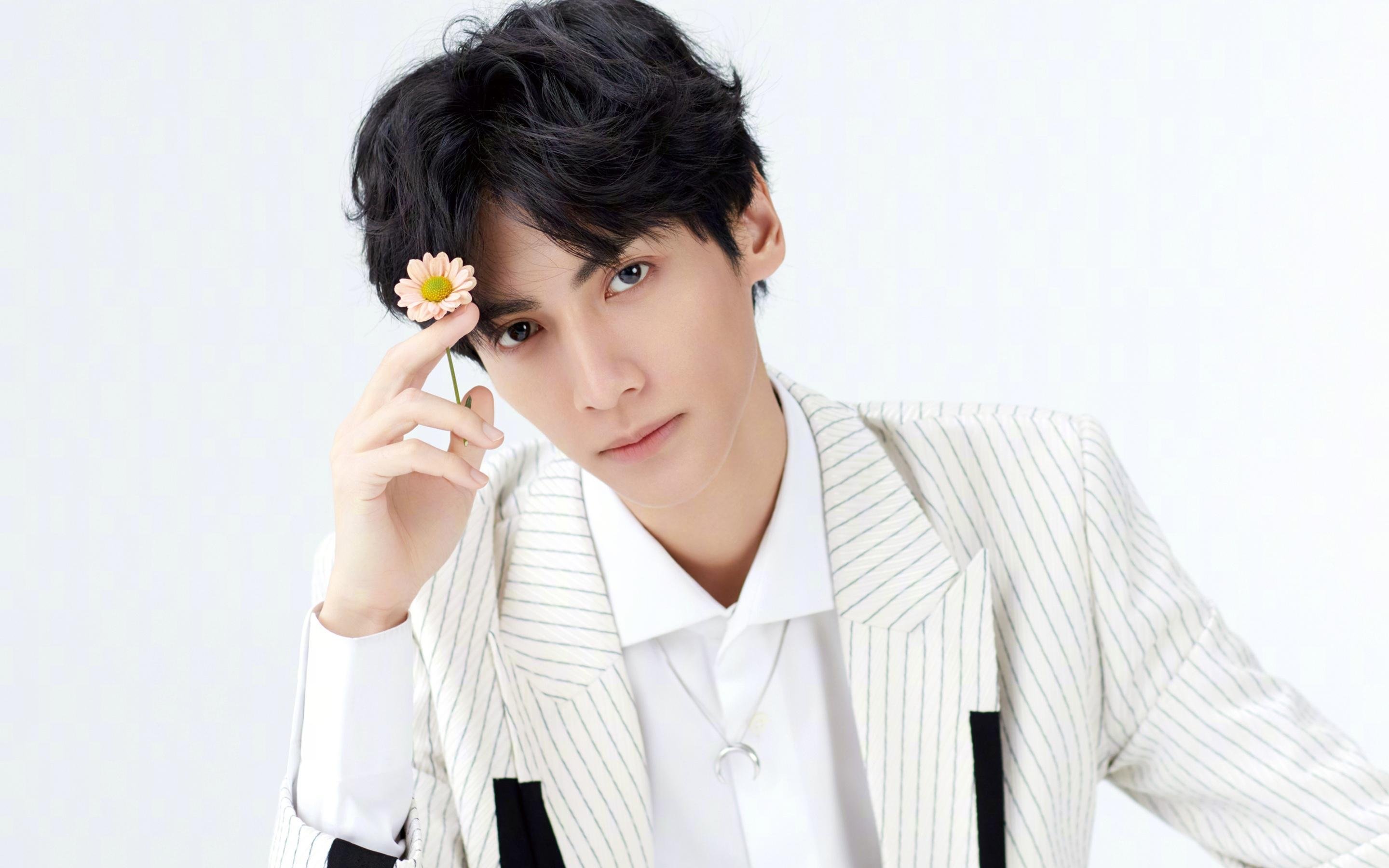 跨越两大战场，戴维斯杯的团队鏖战与澳网的王者归来