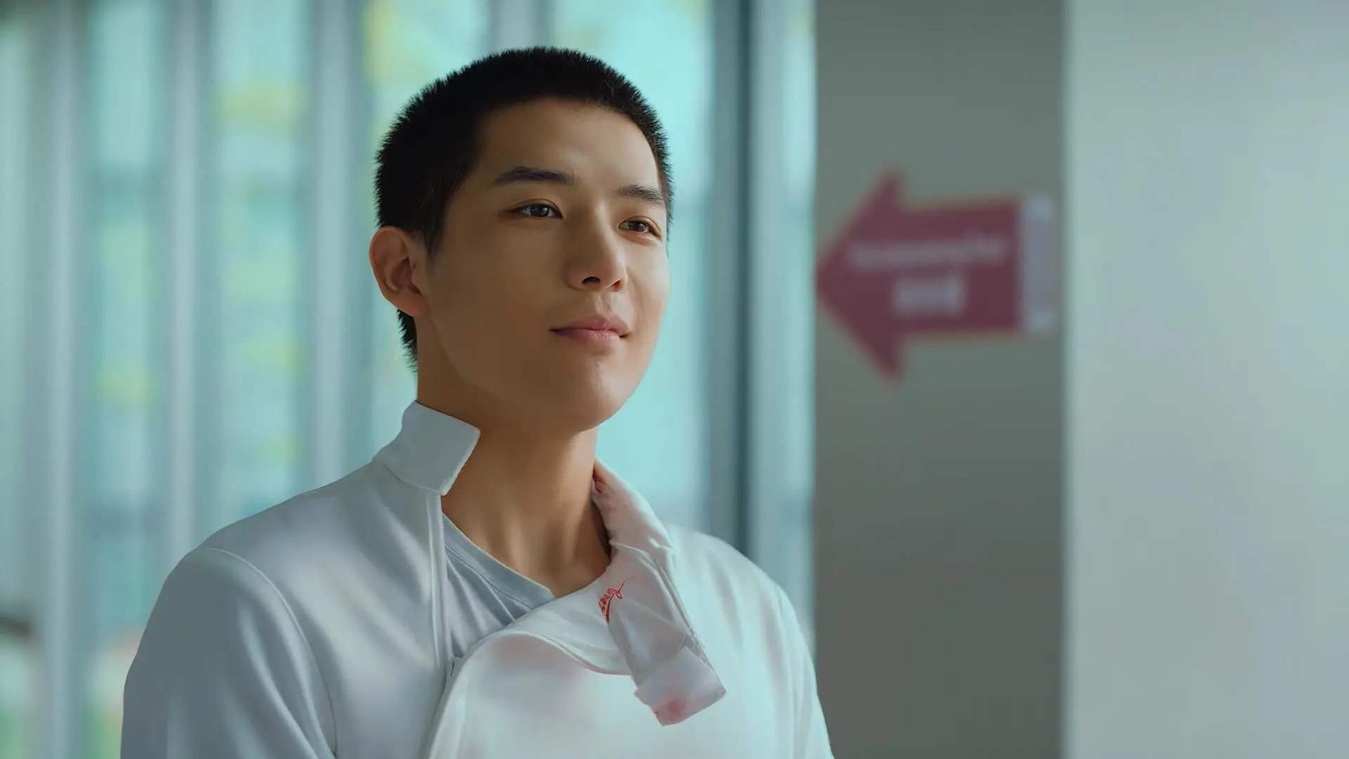 雪夜的嘘声与掌声,从摩洛哥到里昂,阿克的压力涅槃