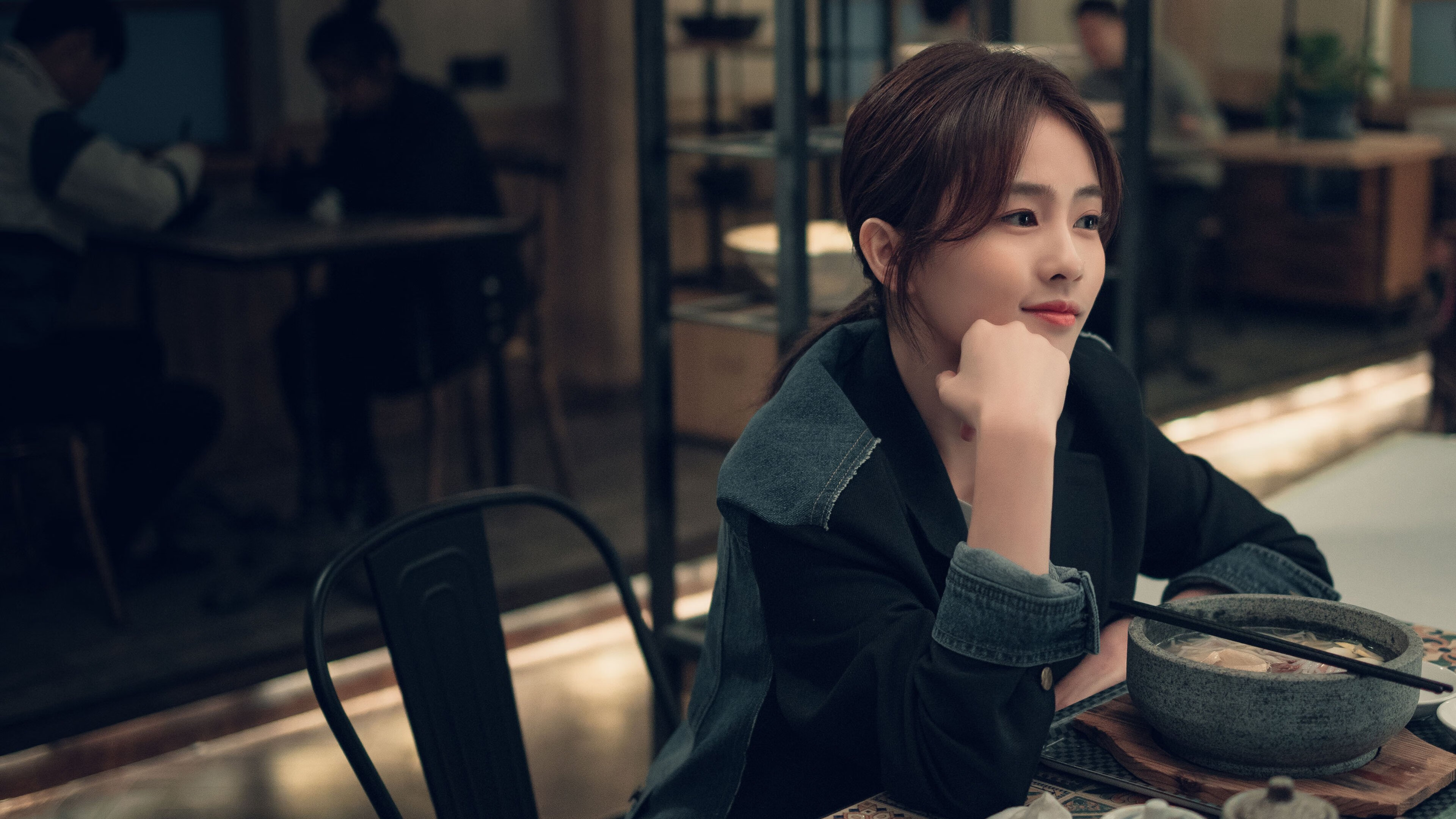 逆转的灵魂,当曼联遇见阿尔及利亚,阿拉巴在德比的无声接管