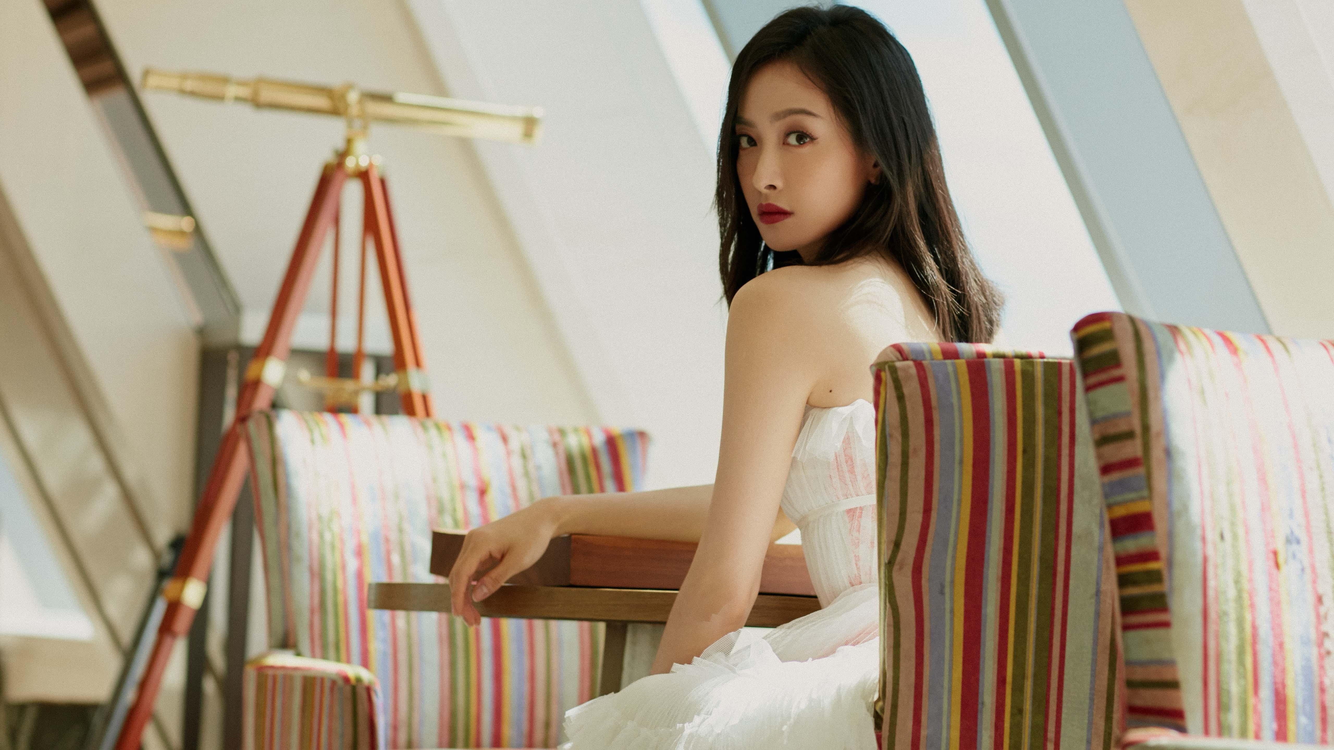 内外失序，切特·霍姆格伦的爆发如何成为步行者击溃广东队的时代隐喻